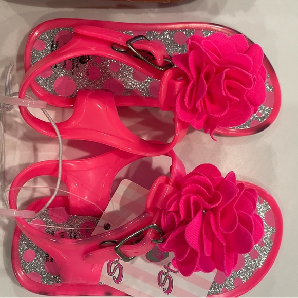 Two pairs of shoes for your baby girl - Picture 2 of 6